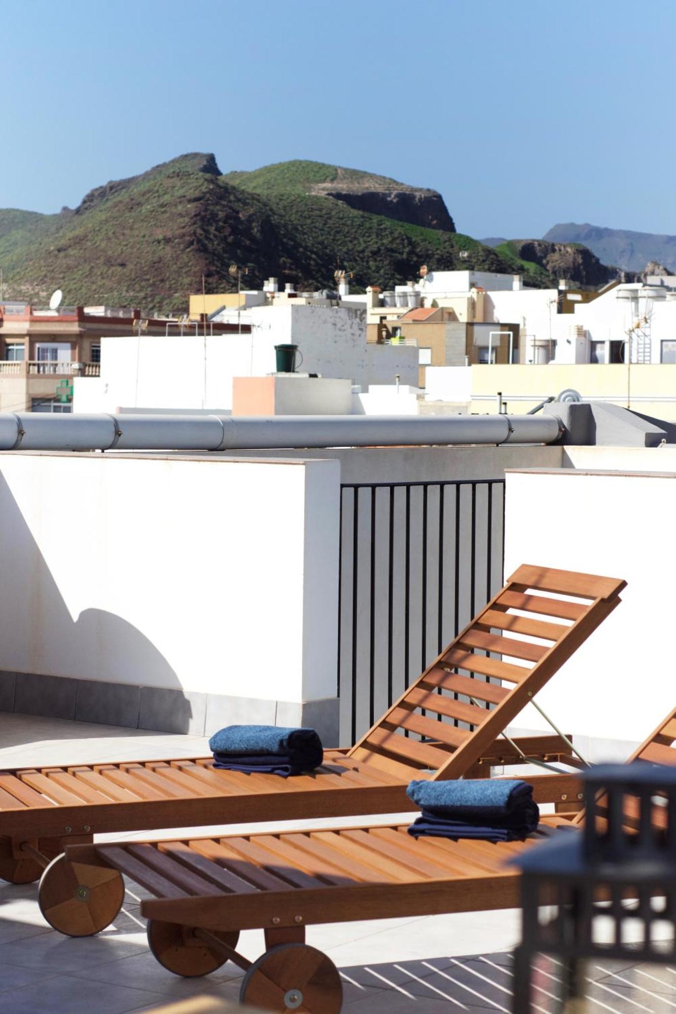 Apartamentos A 10 Minutos Del Aeropuerto Carrizal Екстериор снимка